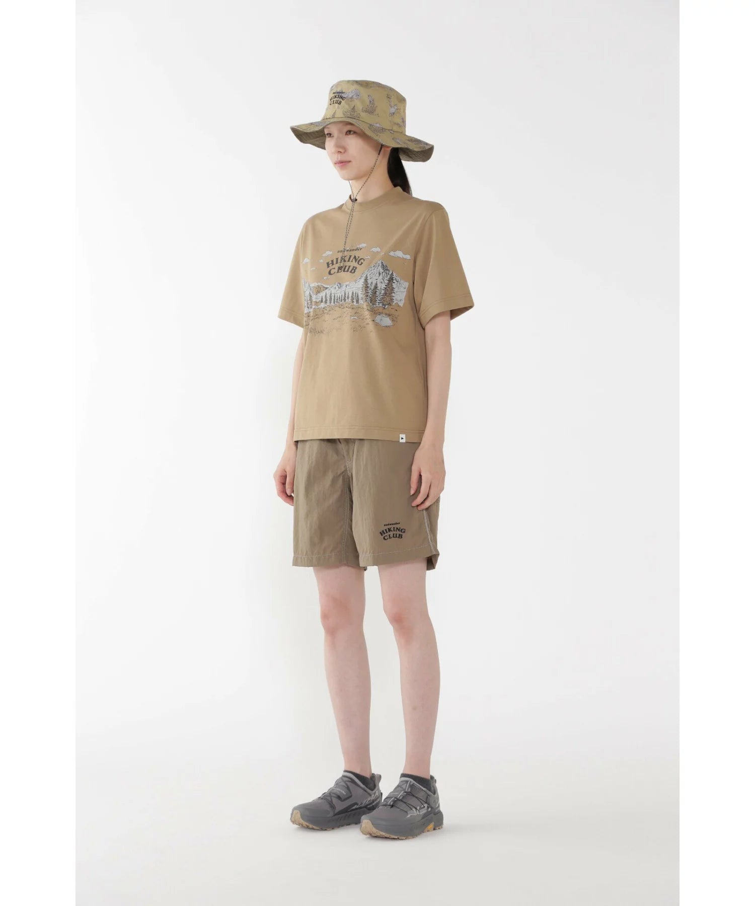 and wander / hiking club T