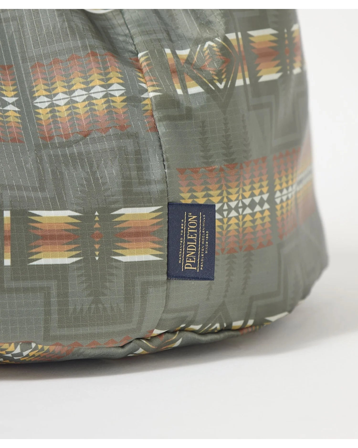 PENDLETON / CIRCLE UTILITY BAG 【Harding】