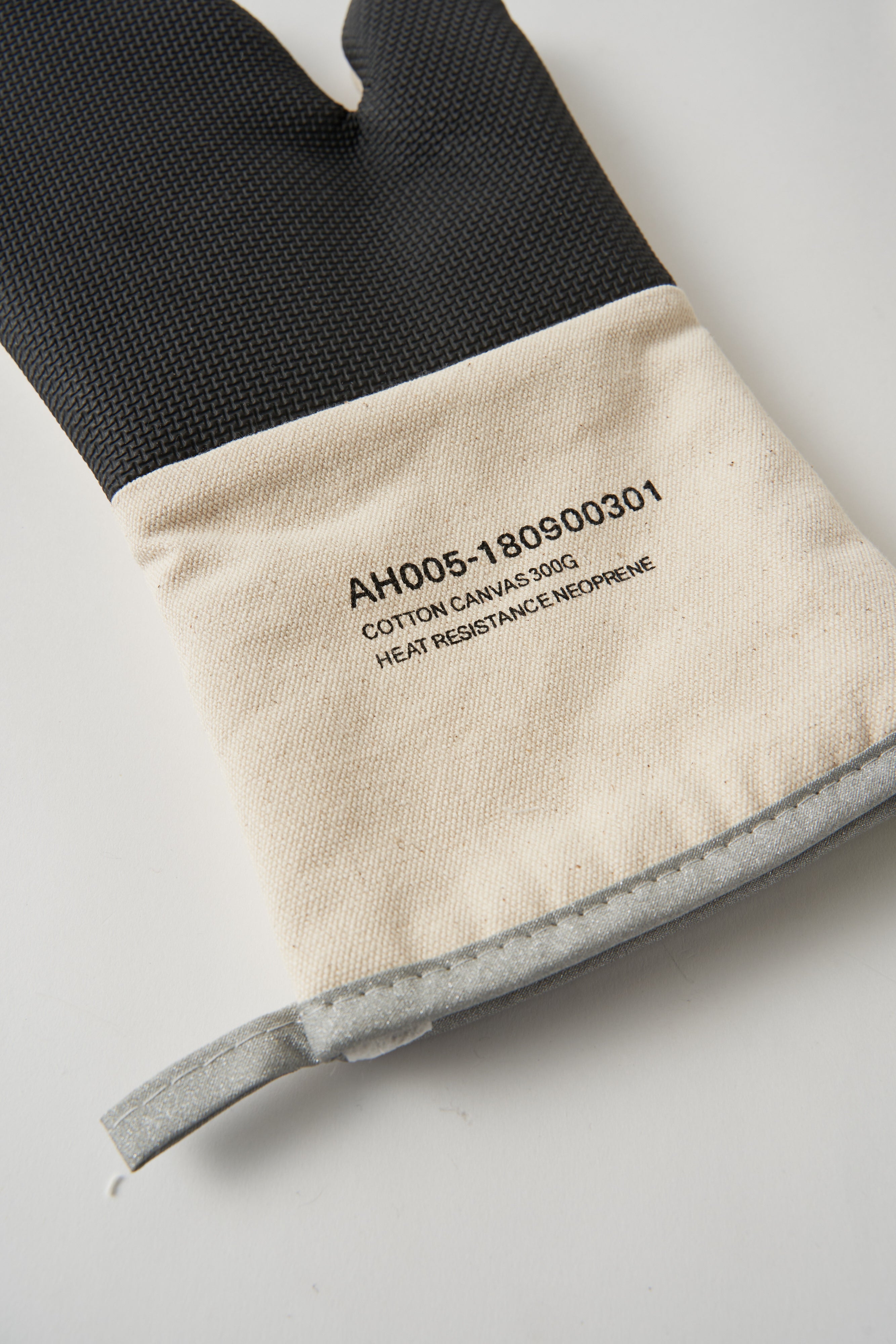 ANAheim / Oven Glove 3337