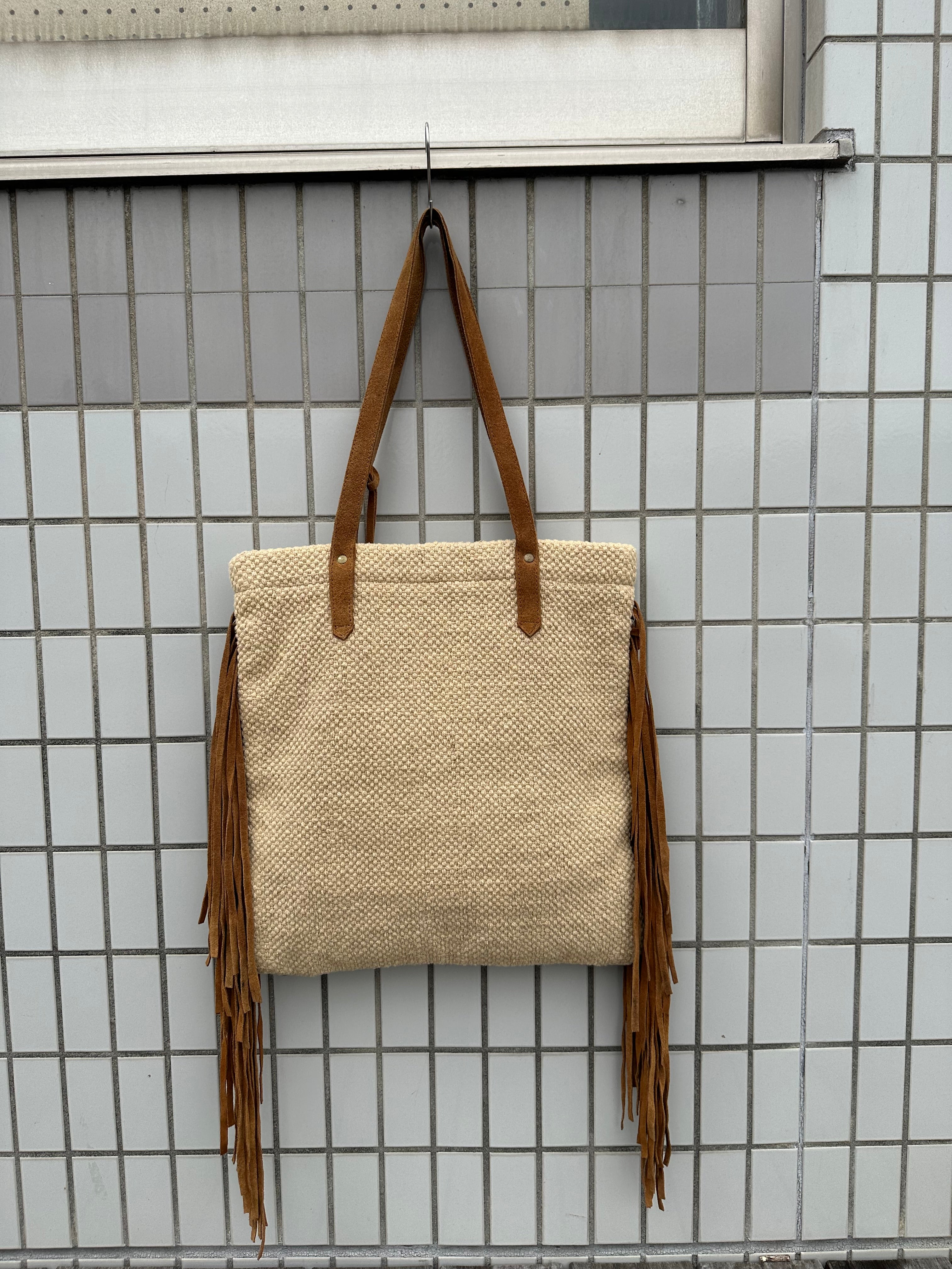 Auntierosa Holiday / LOVESTITCH NATIVE BAG