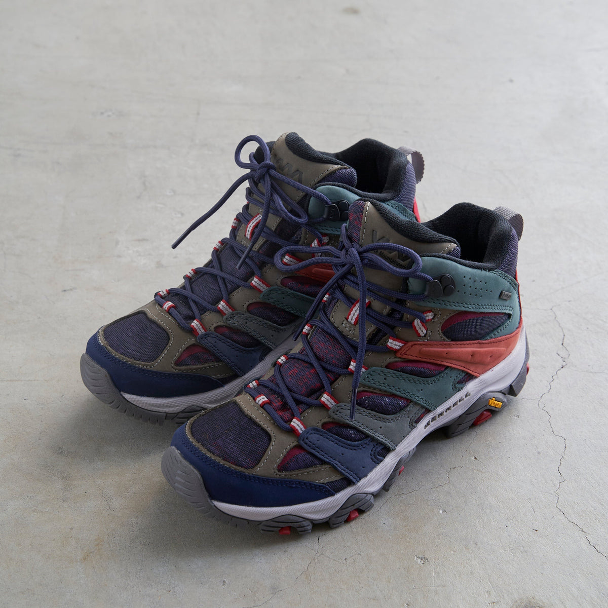 3回使用】MERRELL WHITE MOUNTAINEERING MOAB3 【ホワイト