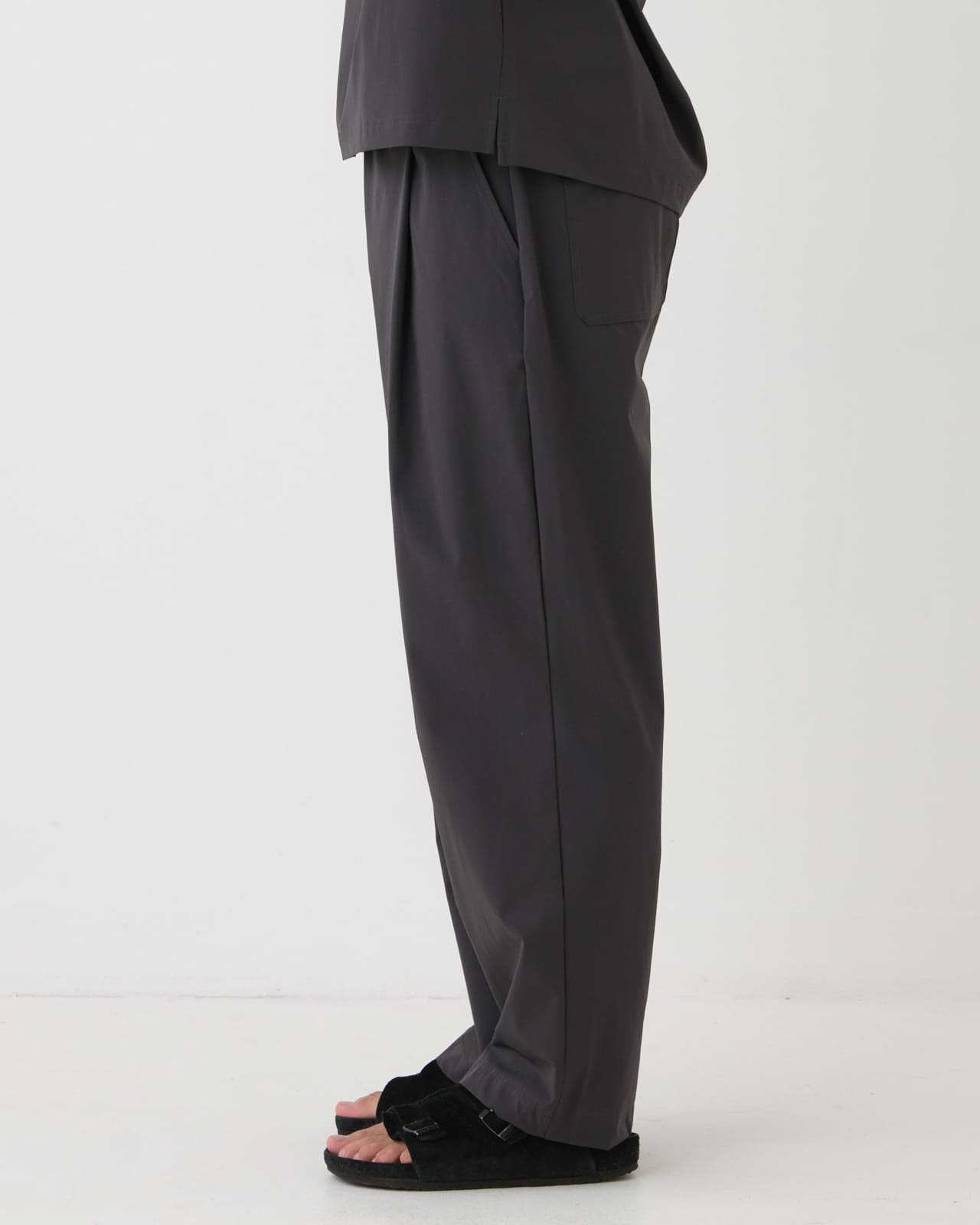 THOUSAND MILE / SHORT SLEEVE T-SHIRT & LONG PANTS セットアップ [TM251NP00011]