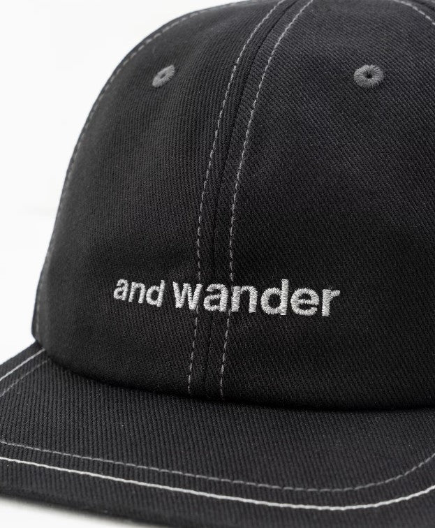 AND WANDER（アンドワンダー） ジャガード テープ キャップ