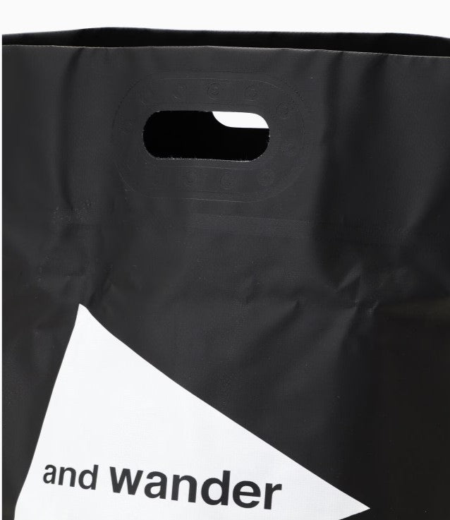 and wander / storage bucket 35L