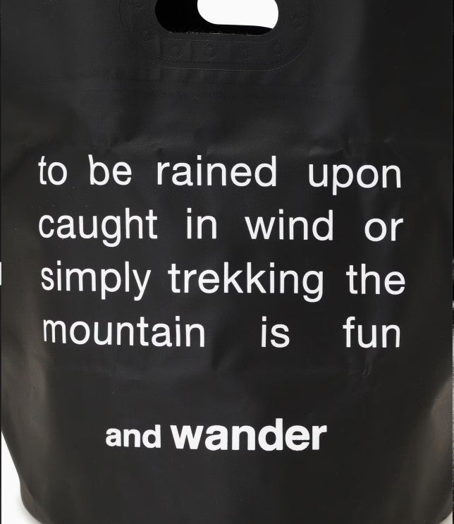 and wander / storage bucket 35L