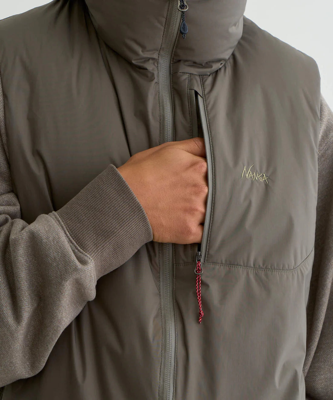 NANGA / AURORA TEX STAND COLLAR DOWN VEST