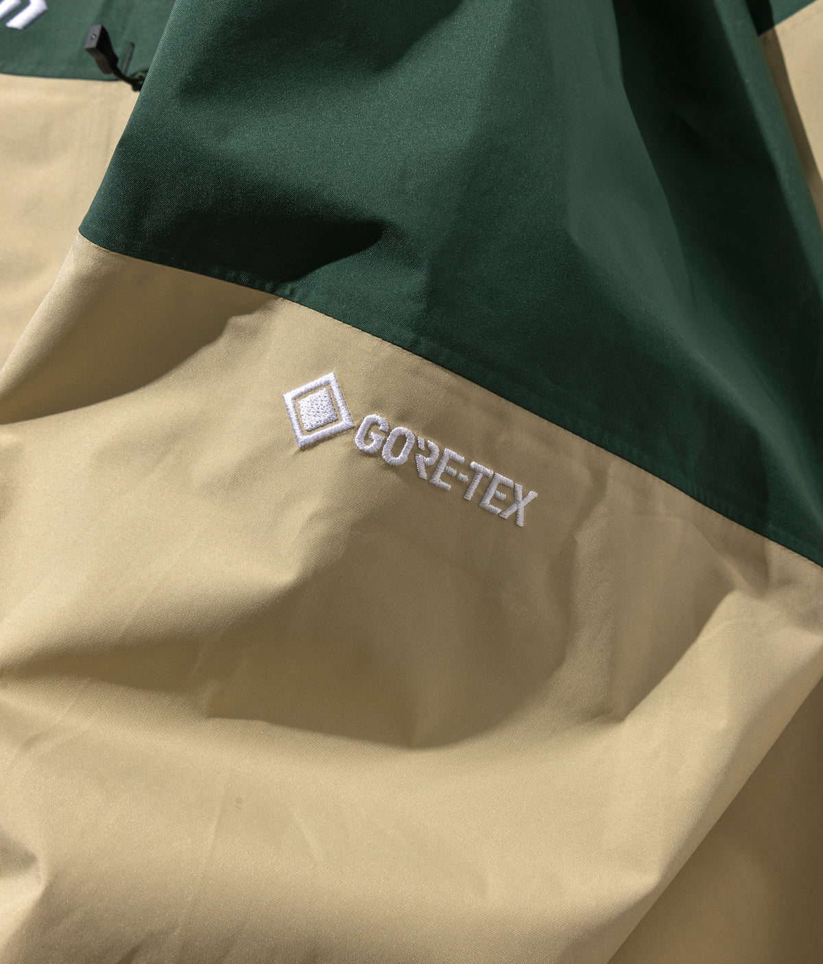 DAIWA / GORE-TEX 2L SHELL JACKET