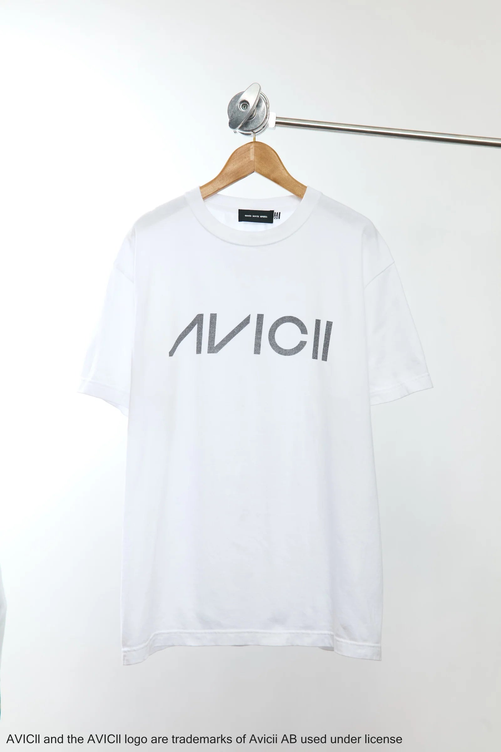 GOOD ROCK SPEED/ AVICII NAME LOGO T-SHIRT