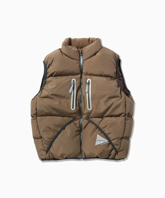 and wander / GRAMICCI × and wander wool check down vest