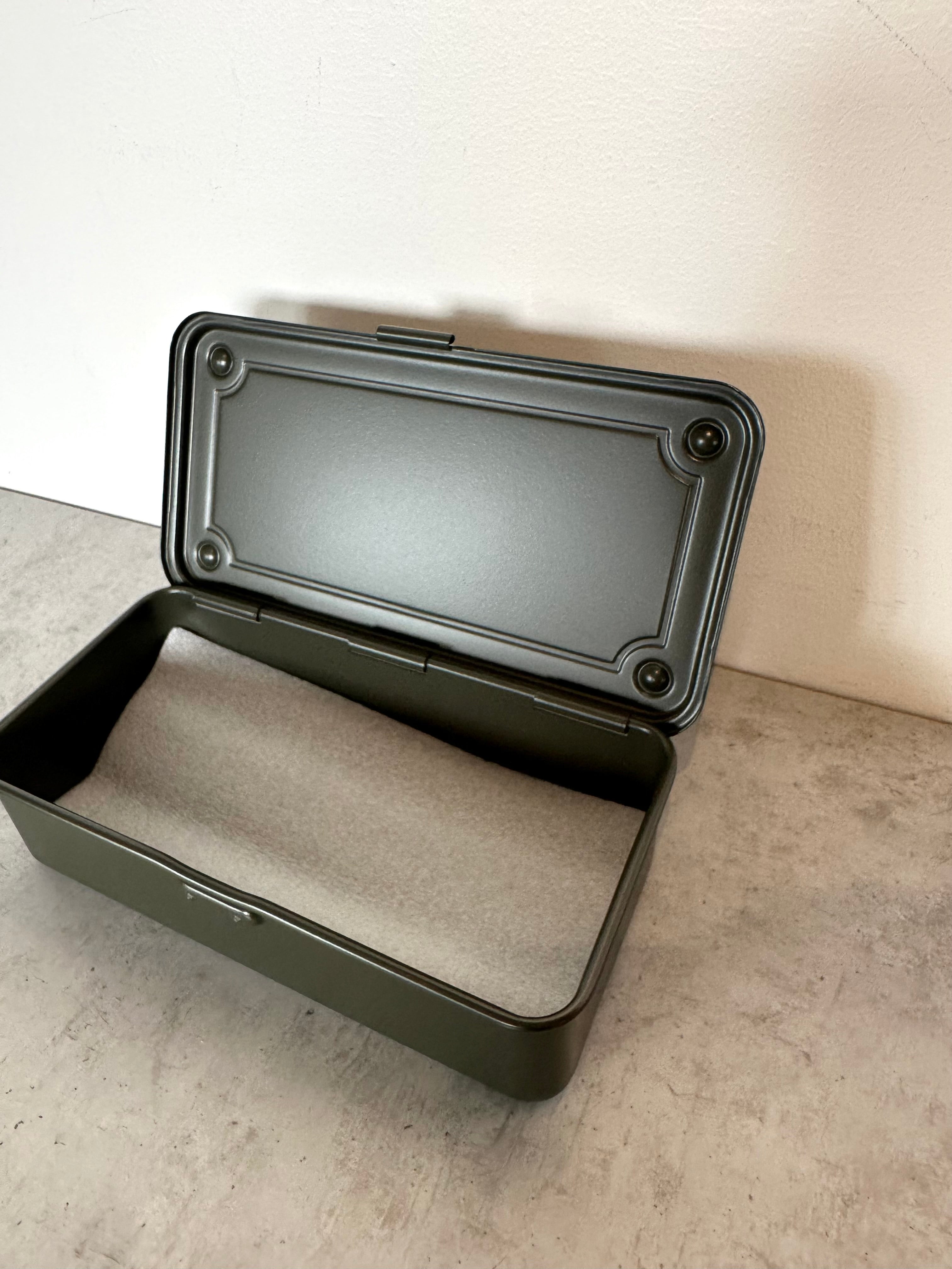 TOYO STEEL / 東洋スチールカラートランク型工具箱190 ミリタリーグリーン