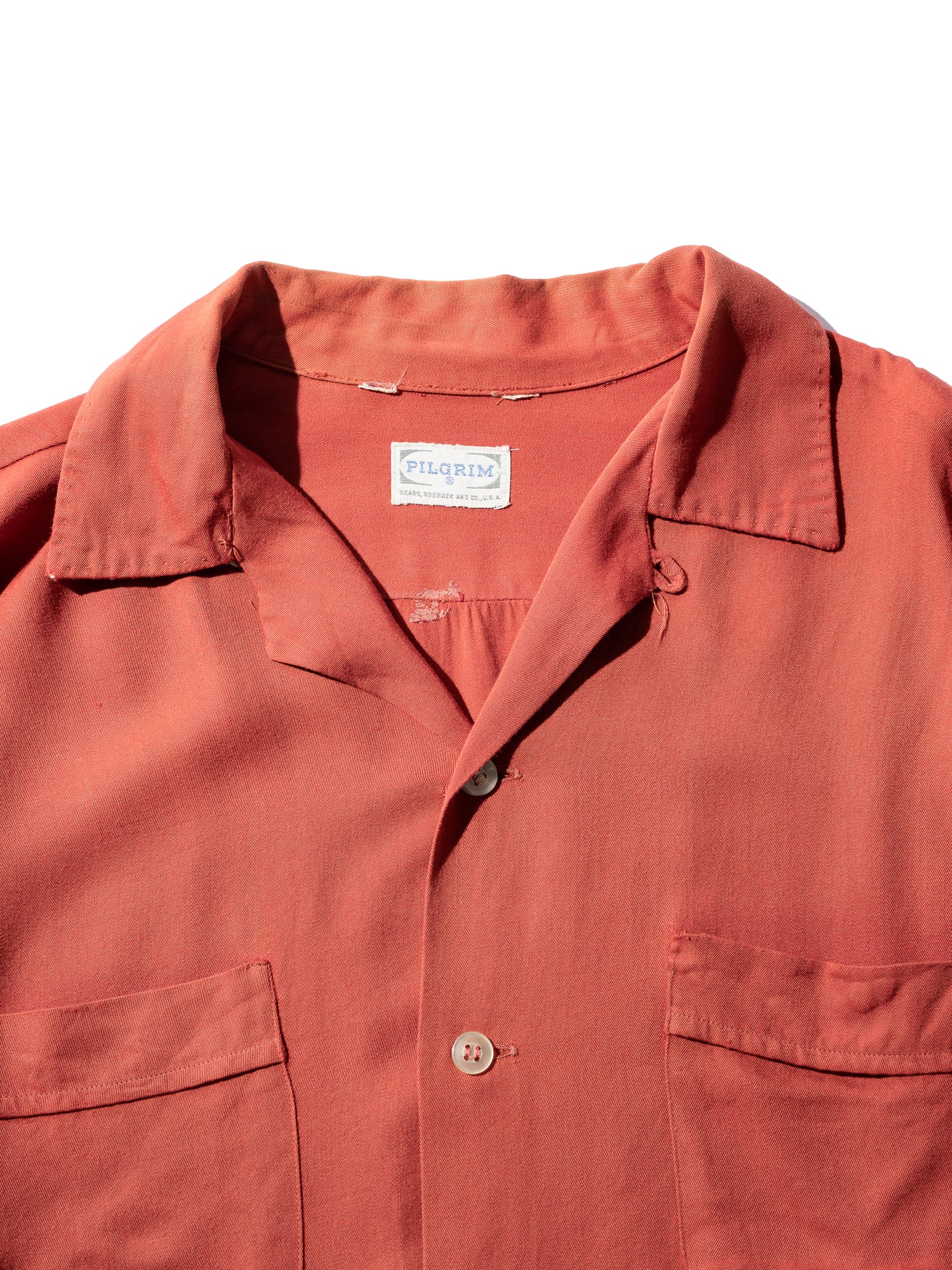 NorMo Vintage / 50's  60's "PILGRIM" RED OPEN COLLAR RAYON SHIRTS SIZE XL