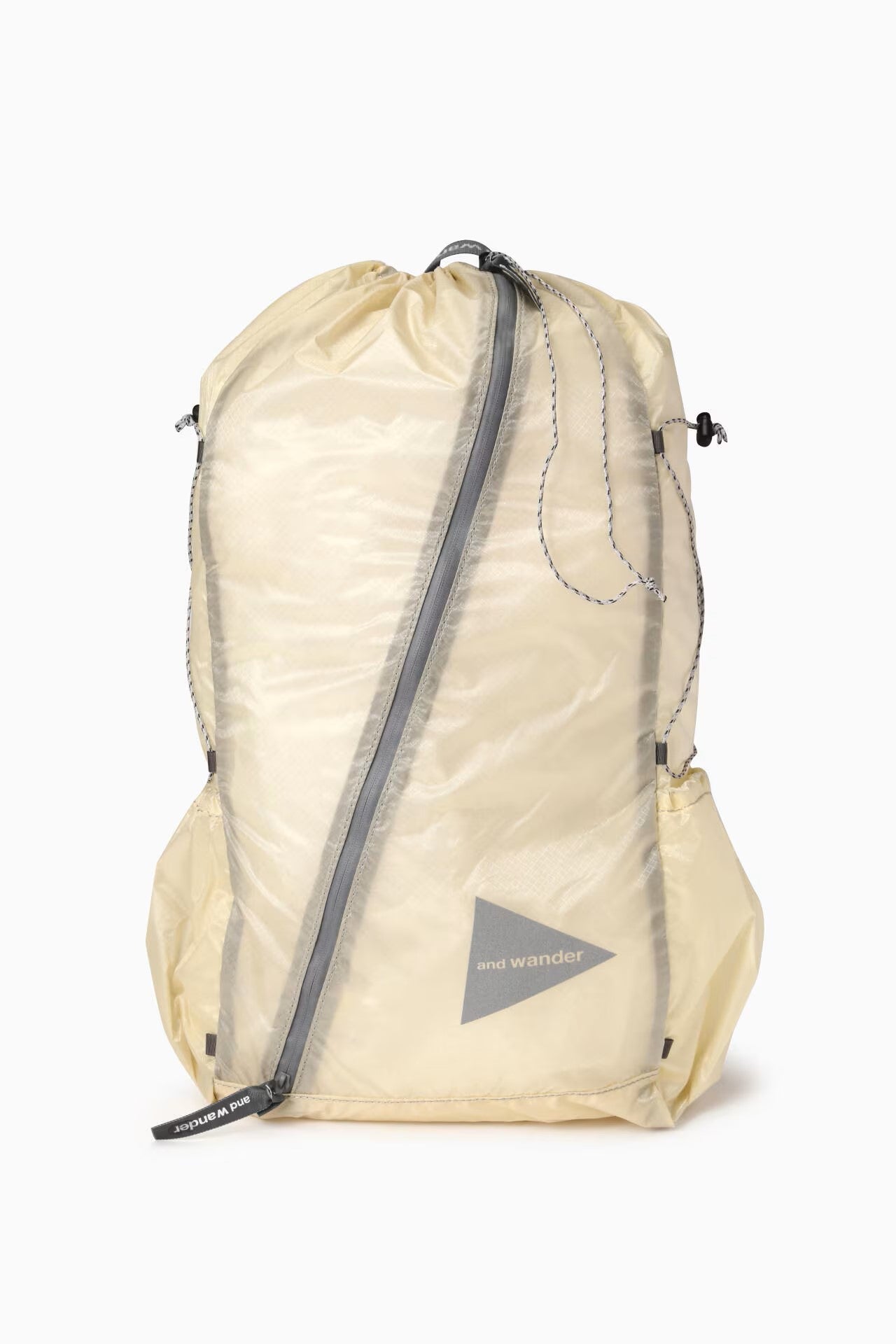 and wander / sil daypack