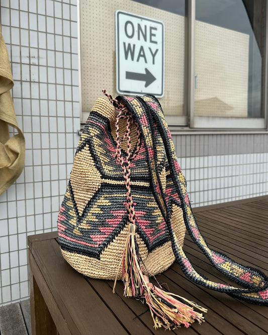 Auntierosa Holiday / ”Love stitch”Colonbia Bag