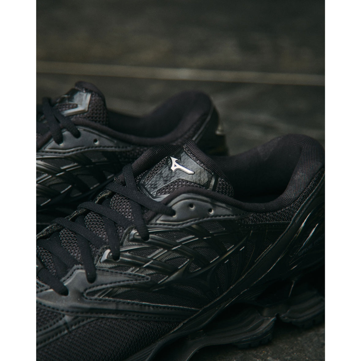 MIZUNO / Wave Prophecy LS