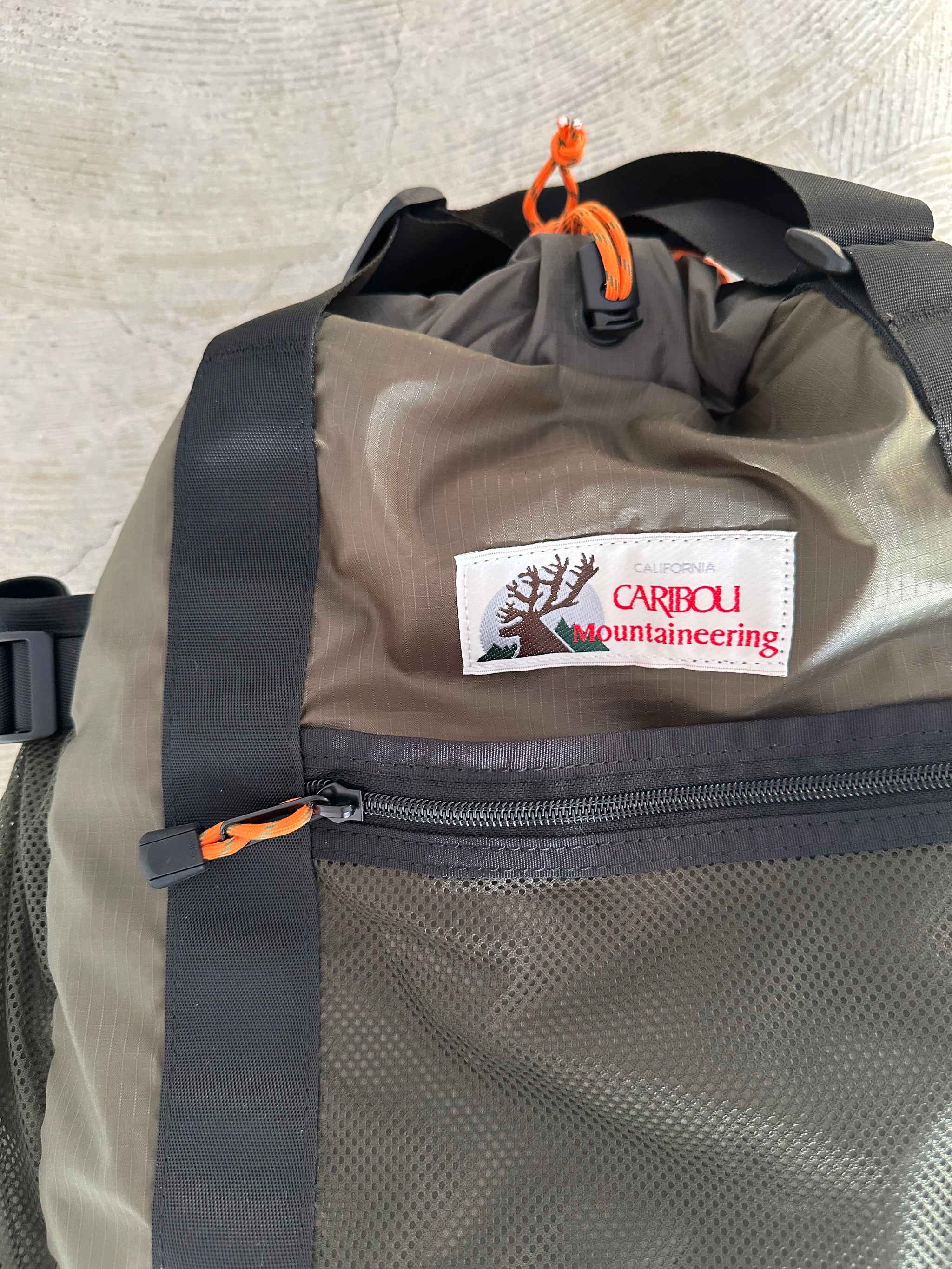 CARIBOU MOUNTAINEERING / LIGHT WEIGHT PACK TOTE　OLIVE