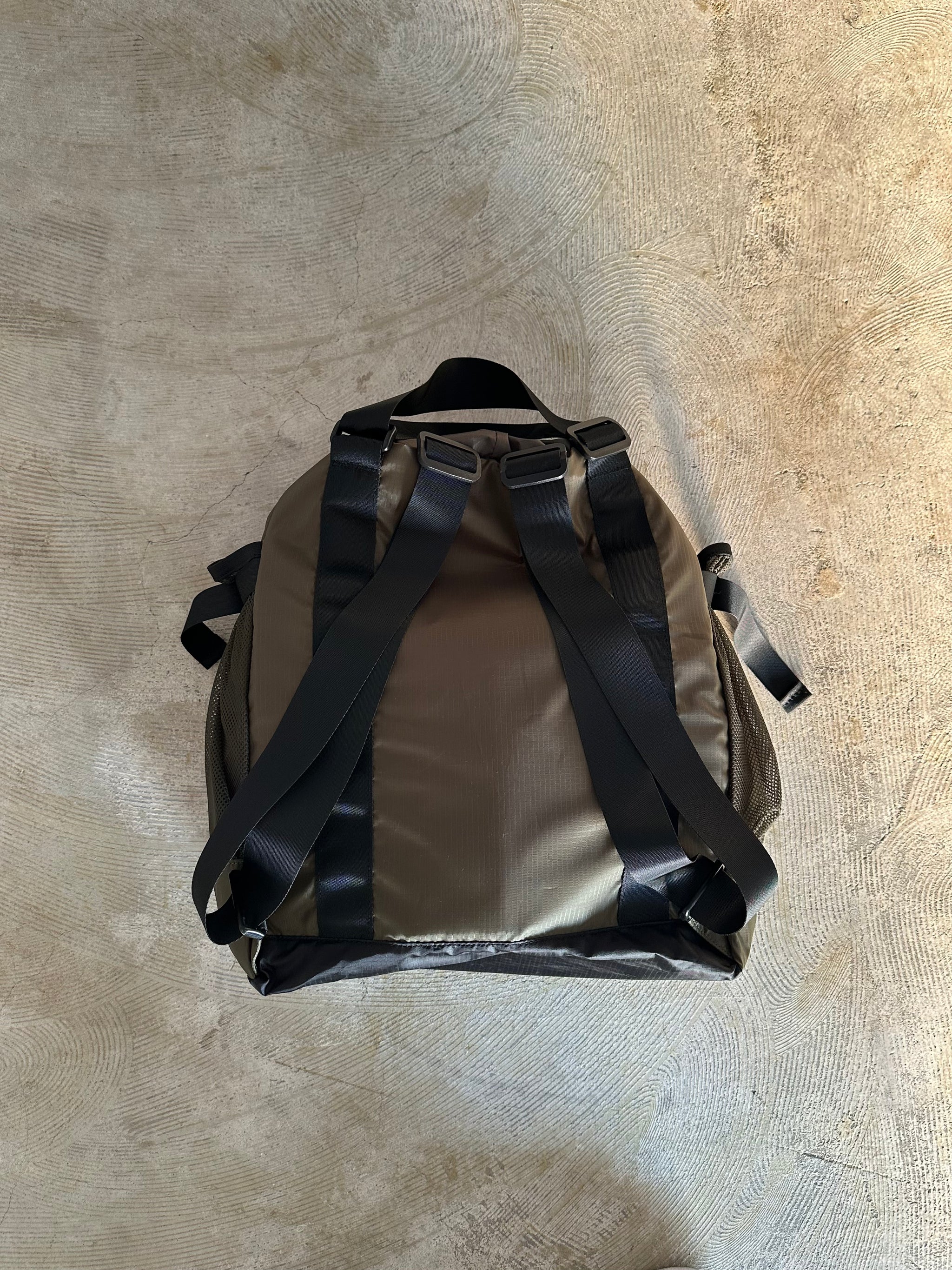 CARIBOU MOUNTAINEERING / LIGHT WEIGHT PACK TOTE　OLIVE