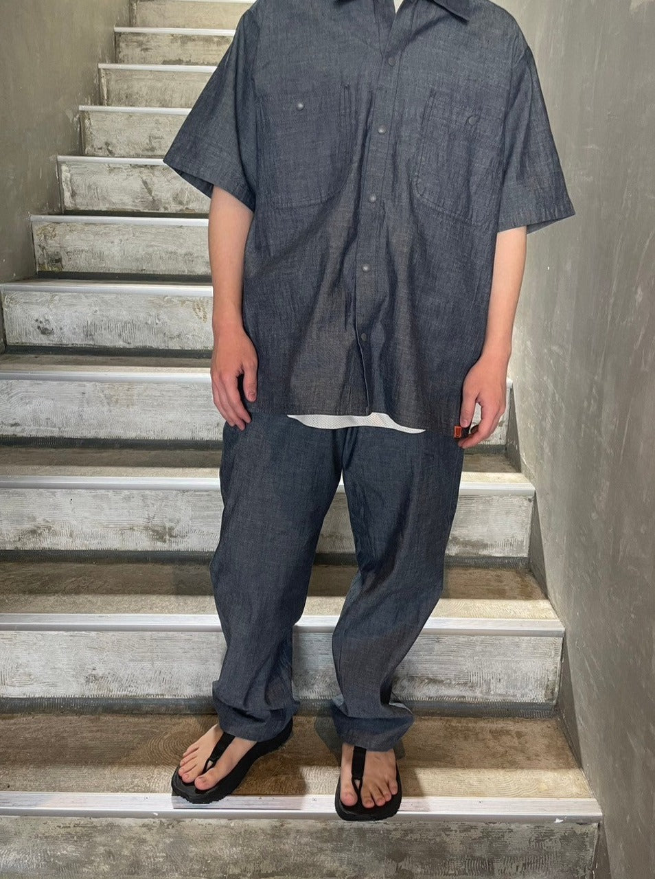 UNIVERSAL OVERALL  /  UNWIND PANTS CHAMBRAY